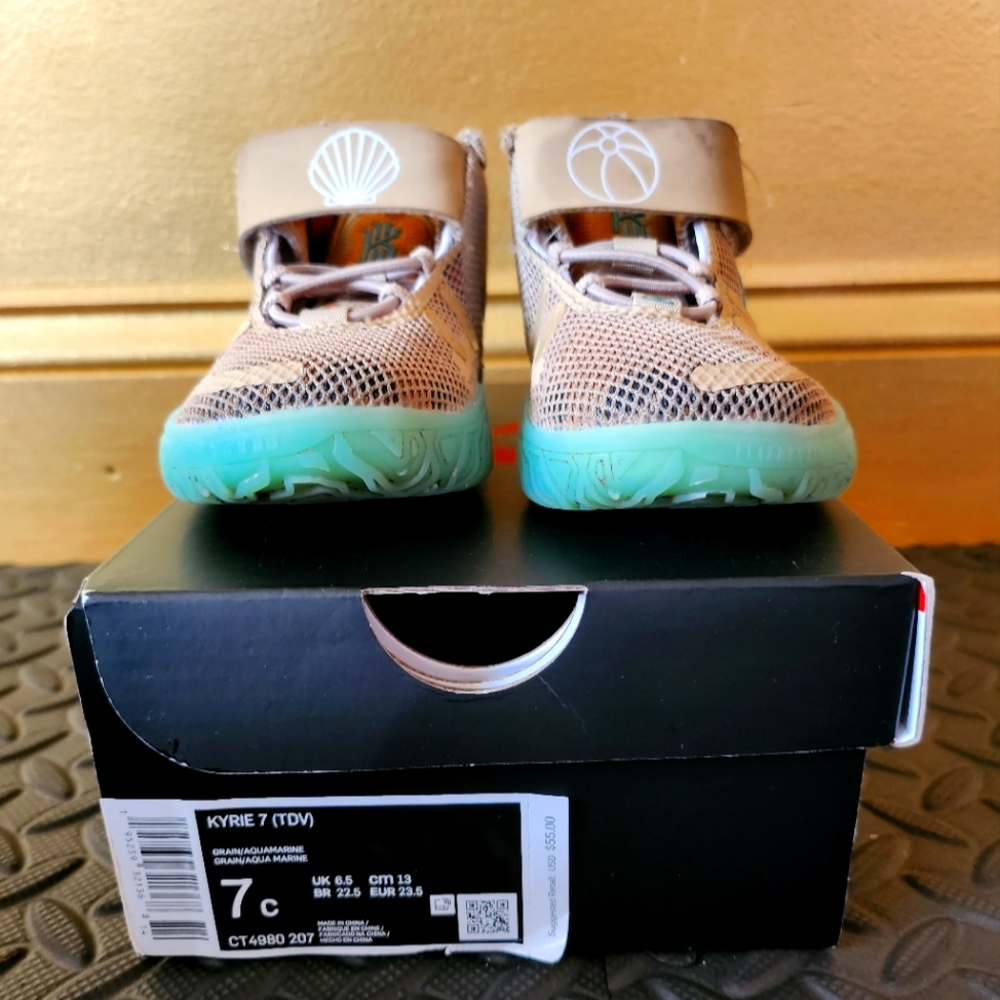 Toddler size 7 sneakers